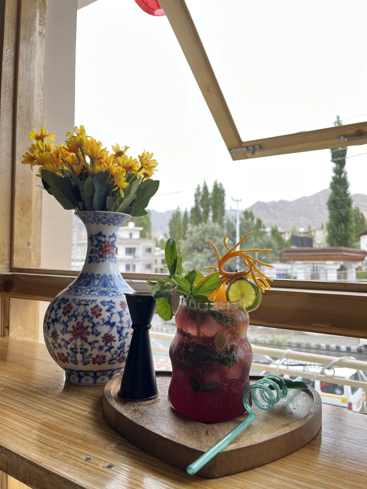 Details of the café in Leh